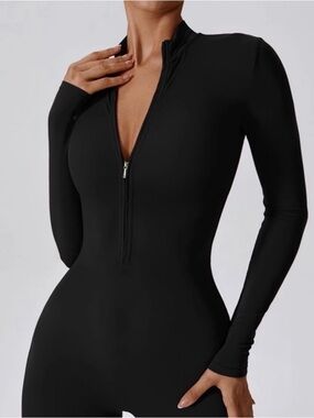 Women’s Long-Sleeve Black Zip-Front Jumpsuit Size MED